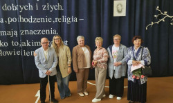 W dowód wdzięczności i pamięci. Wyjątkowa uroczystość w Szkole Podstawowej w Starogardzie
